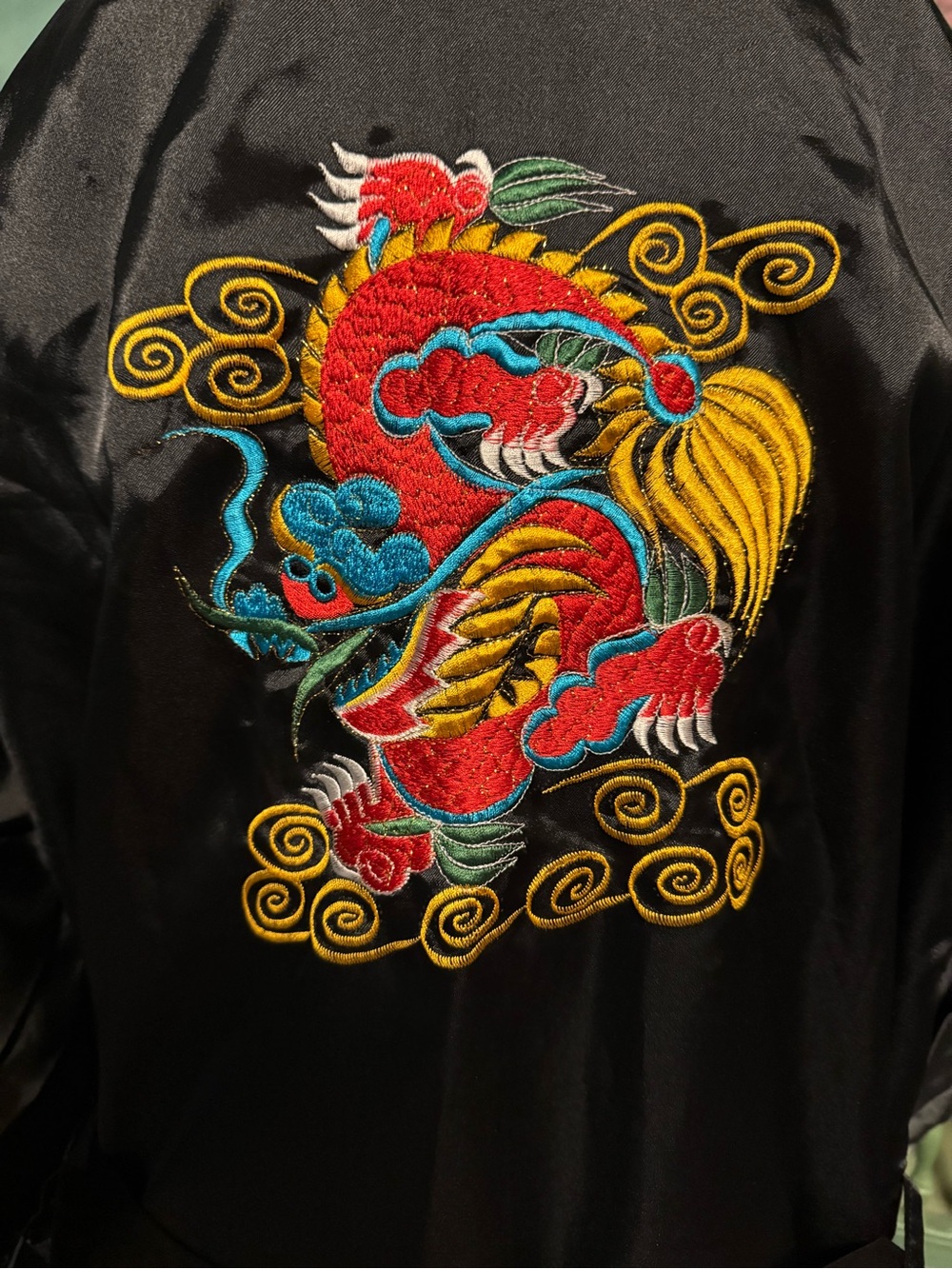 Floral Dragon Kimono Reversible Robe Embroidered Black Satin Asian Belted - Picture 9 of 10